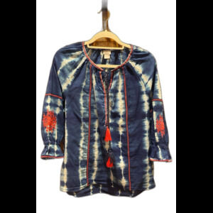 Chico’s Boho Blouse Size Medium Blue Tie Dye Red Accent Stitching Peasant Top